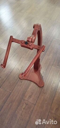 Напольный держатель для пялец 