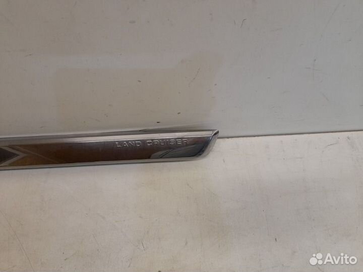 Молдинг двери задний левый Toyota Land Cruiser 200