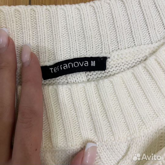 Свитер новый