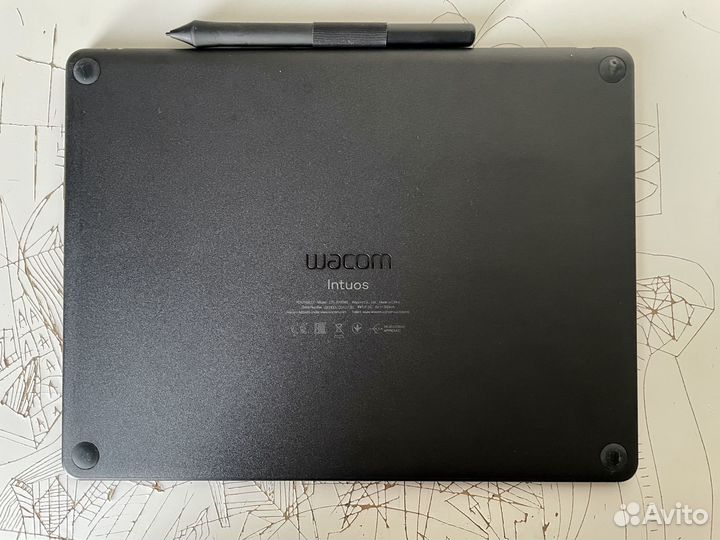 Графический планшет wacom intuos m