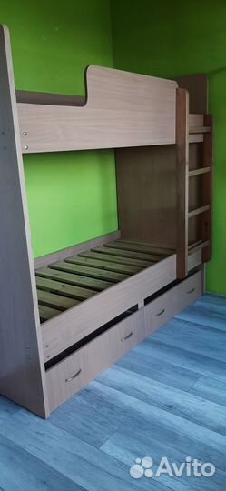 Двухъярусная кровать бу с ящиками для хранения