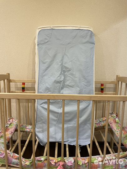 Детская кровать с матрасом