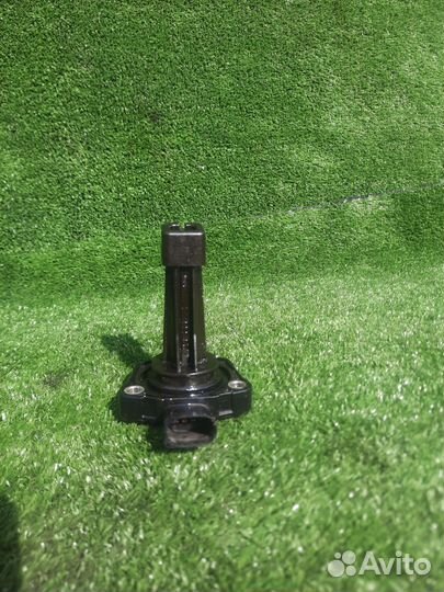 Датчик уровня масла Skoda Octavia, II (A5) Рест