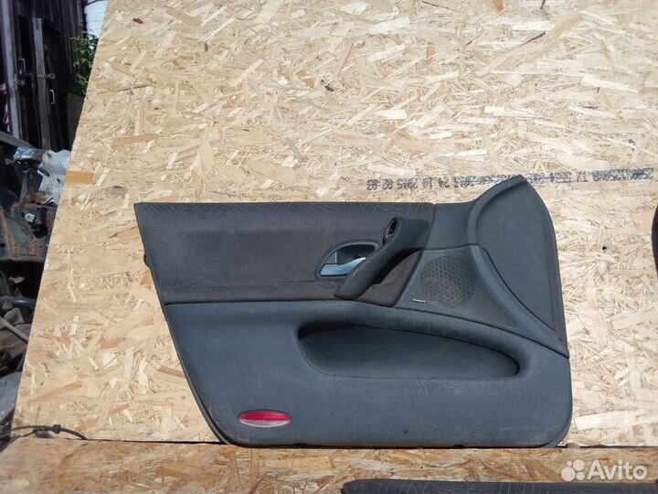 Дверные карты передние пара задняя левая Renault L