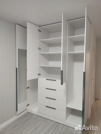 Шкаф распашной