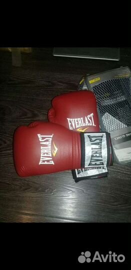 Перчатки боксёрские Everlast 16 oz новые