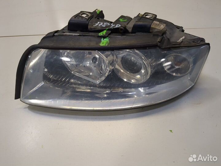 Фара (передняя) Audi A4 (B6), 2004