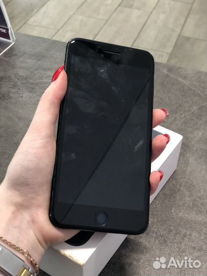 Телефон iPhone 8 plus