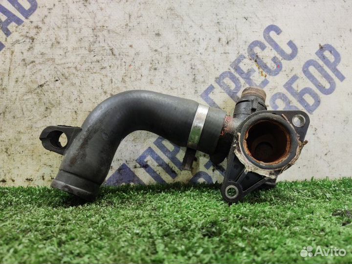 Фланец системы охлаждения Audi A4 B6 седан 1.8 BFB