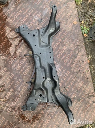 Подрамник Мицубиси Аутендер CU