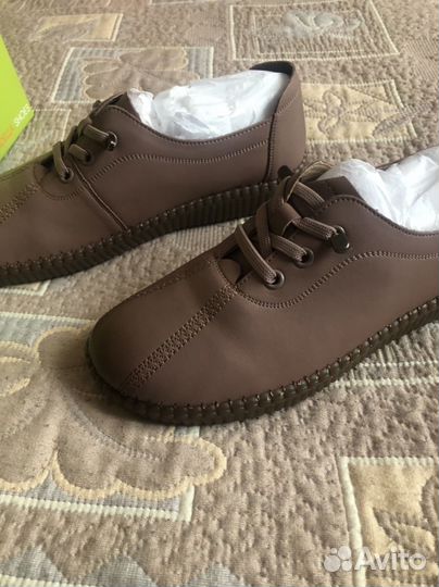 Ботинки новые 40размера