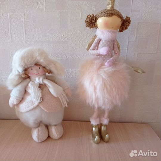 Кукла фарфоровая