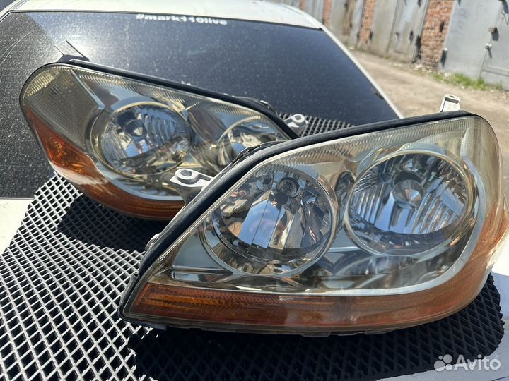 Фары Toyota Mark II jzx110