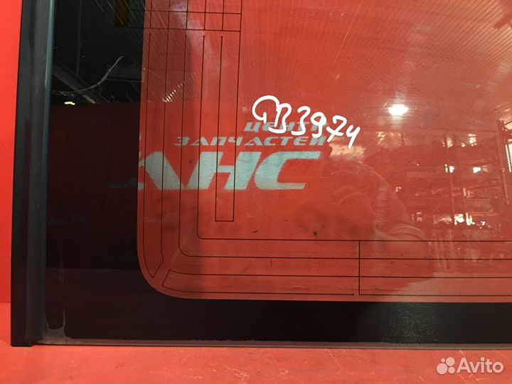 Форточка в кузов задняя левая Mitsubishi Pajero