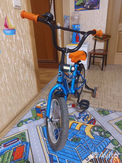 Детский велосипед четырехколесный