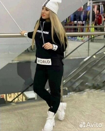 Костюм спортивный