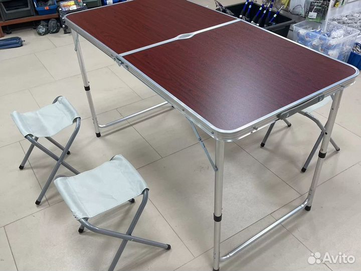 Складной туристический стол