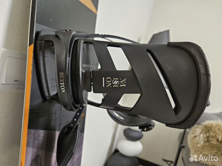 Сноуборд Nidecker с креплениями burton