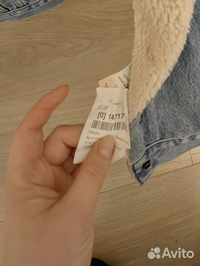 Джинсовая куртка с мехом levis