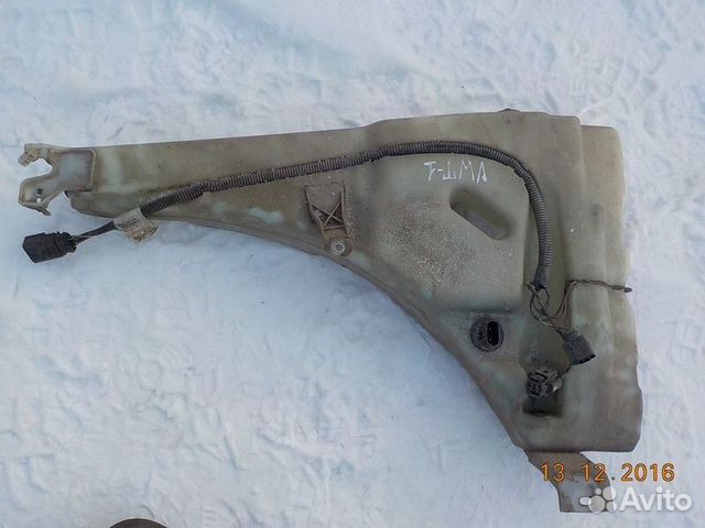 Бачок омывателя лобового стекла Volkswagen Touareg