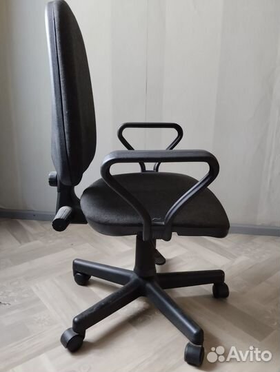 Компьютерное кресло