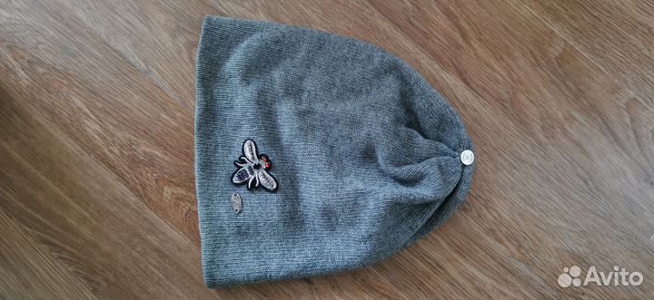 Шапка женская вязаная серая