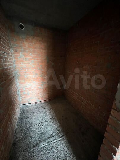 Доля в 2-к. квартире, 89,2 м², 8/16 эт.