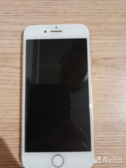 Телефон iPhone 8 64 gb