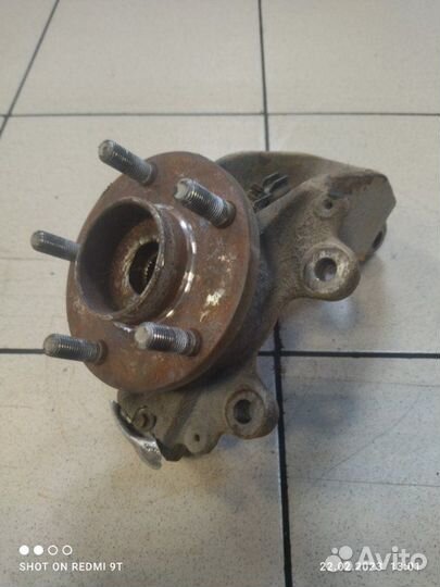 Поворотный кулак правый Ford Focus 2 qqdb 1.8 2007