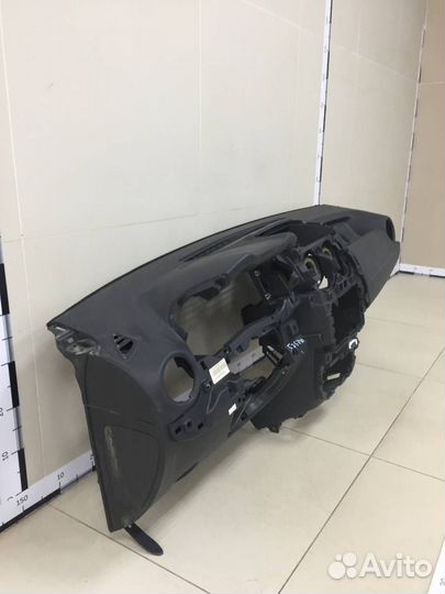 Б/У Торпедо 681001758R renault