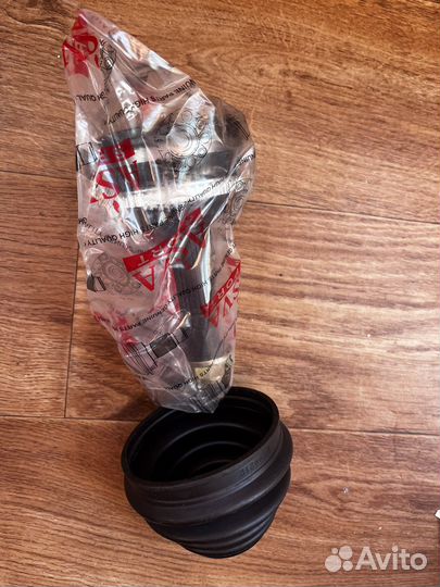 Продаю шруз правый и две новые стойки