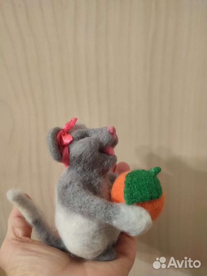 Валяные игрушки -мышка с апельсином