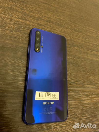 Телефон Honor 20