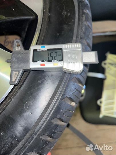 Оригинальные колеса на toyota R17 с резиной Pirell