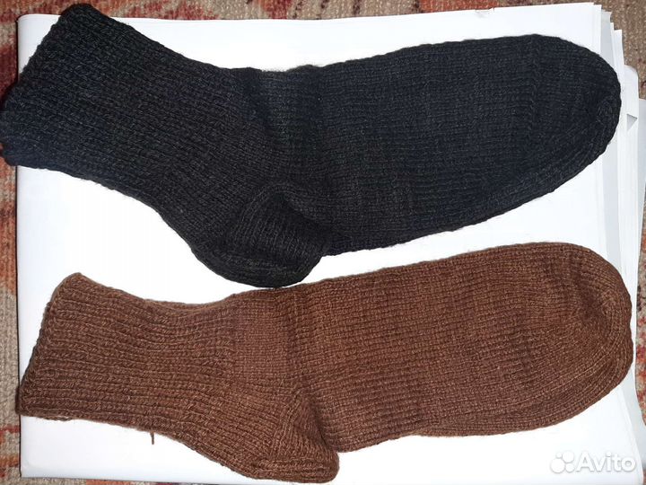 Носки, следки и повязка вязаные