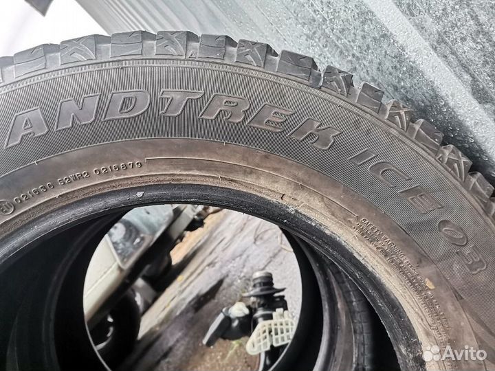 Dunlop GrandTrek Ice 03 215/65 R16