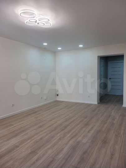 3-к. квартира, 61 м², 6/10 эт.
