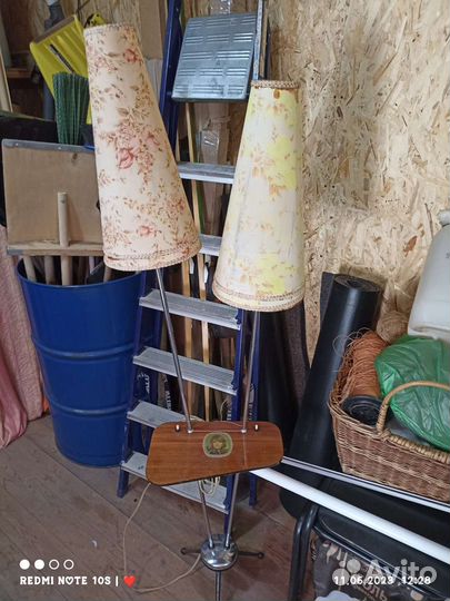 Торшер напольный с абажуром
