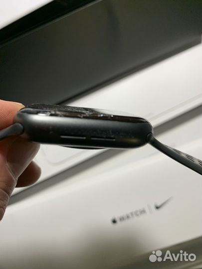 Часы apple watch se 44 mm nike