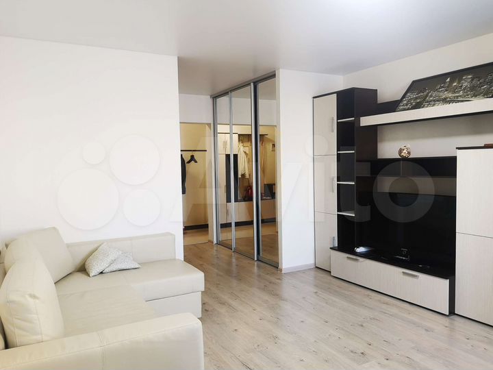 2-к. квартира, 67 м², 3/17 эт.