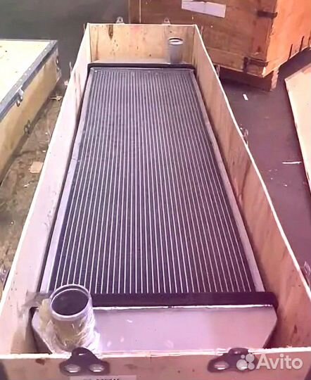 Hitachi zaxis 270LC Водяной радиатор