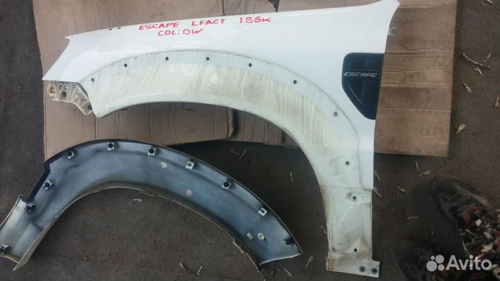 Ford Escape тайванец 2007-09 крыло левое