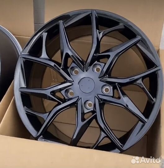 Диски R19 5x114.3 DX 800 Lexus