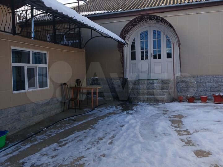 Дом 180 м² на участке 8 сот.