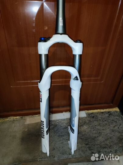 Вилка воздушная RockShox xc30 27.5