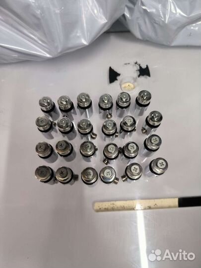 Крепление для полок