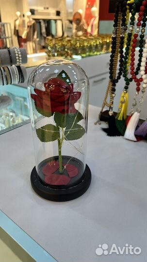 Роза в колбе красная светящаяся