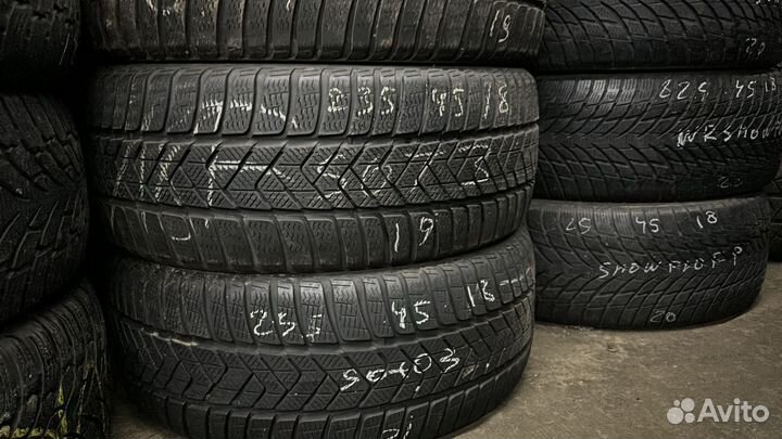 Pirelli Winter Sottozero 3 235/45 R18 107Y