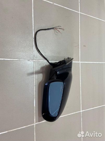 Зеркало правое Audi A8 2004