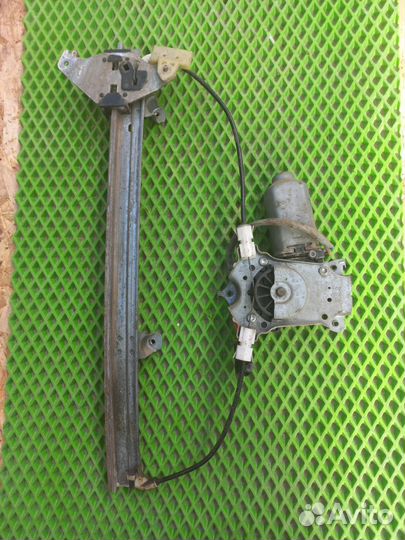 Стеклоподъёмник передний левый Nissan Primera P11